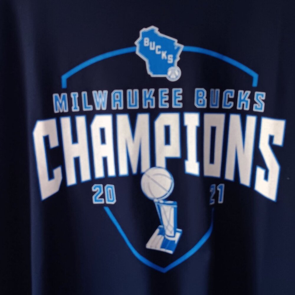 SPORTIQE Navy Milwaukee Bucks 2021 NBA Champions T-Shirt Size L - Picture 2 of 7